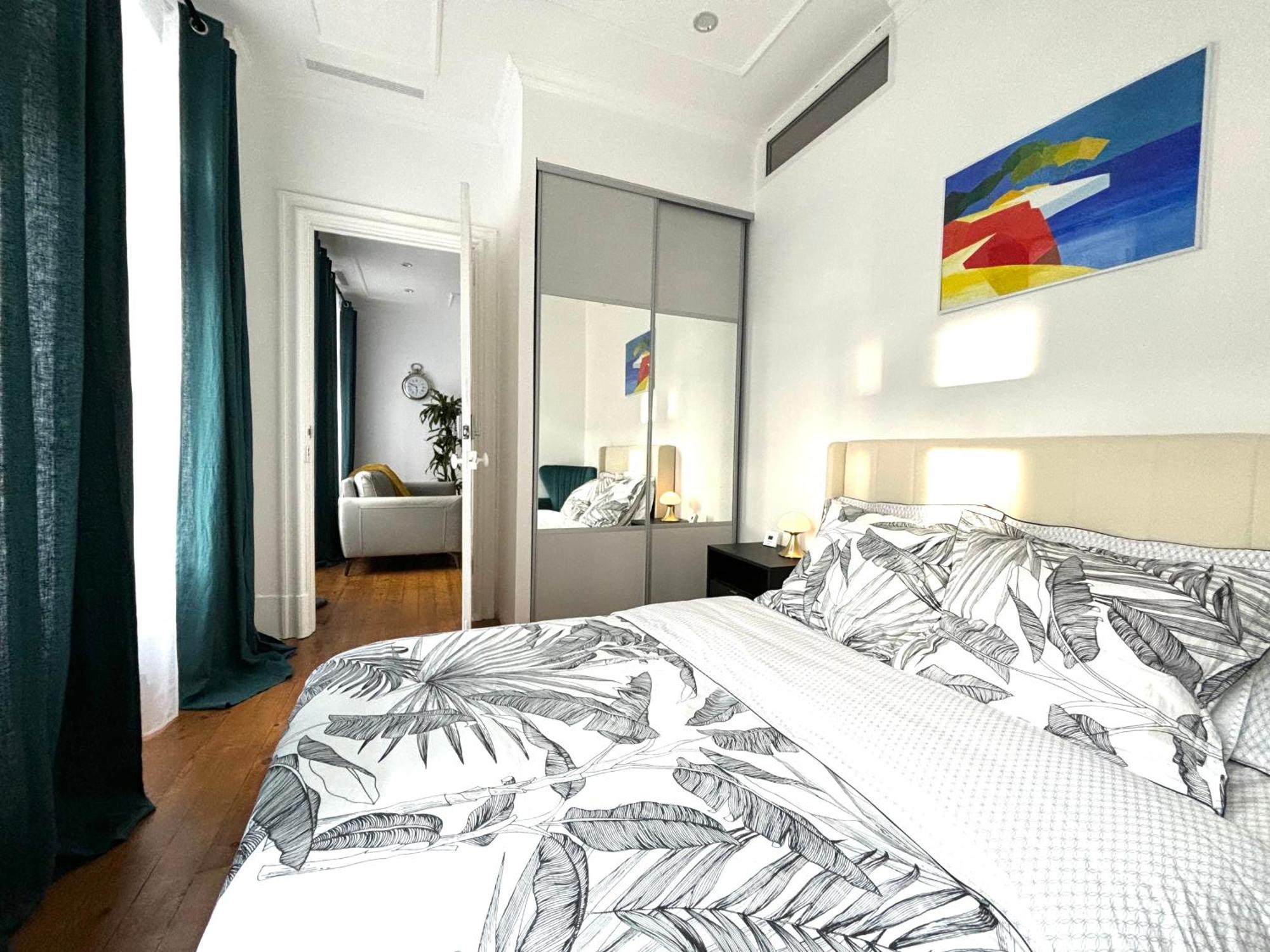 Coeur Capitole 122m2- Clim - Parking - Ascenseur- Metro Appartement