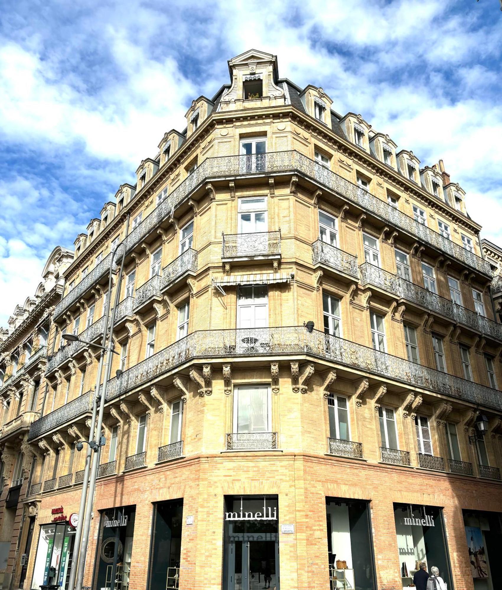 Coeur Capitole 122m2- Clim - Parking - Ascenseur- Metro
